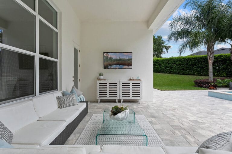 Highland Homes outdoor lounge