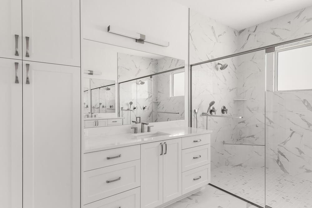 custom-home-builder-bathroom-vanity-highland-homes-yalaha-fl