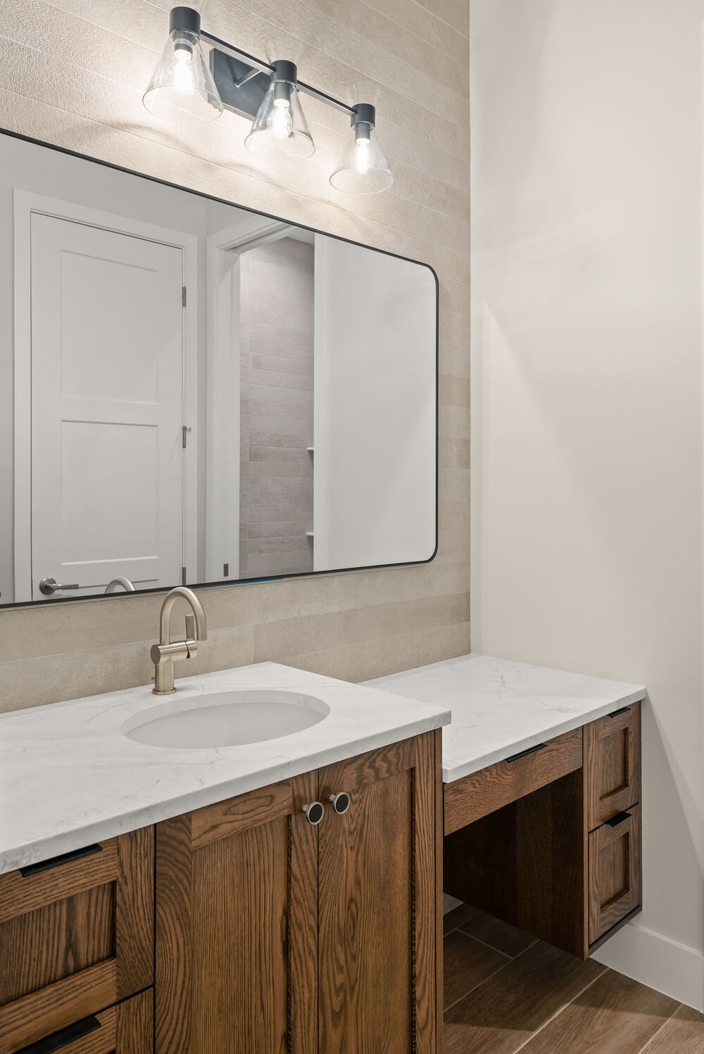 custom-home-builder-bathroom-vanity-highland-homes-clermont-fl-featured